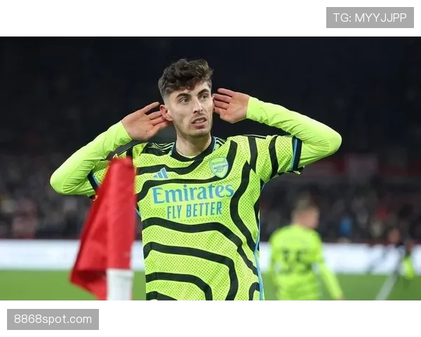 哈弗茨强强对话中回撤接应如何撕开防线并主导进攻